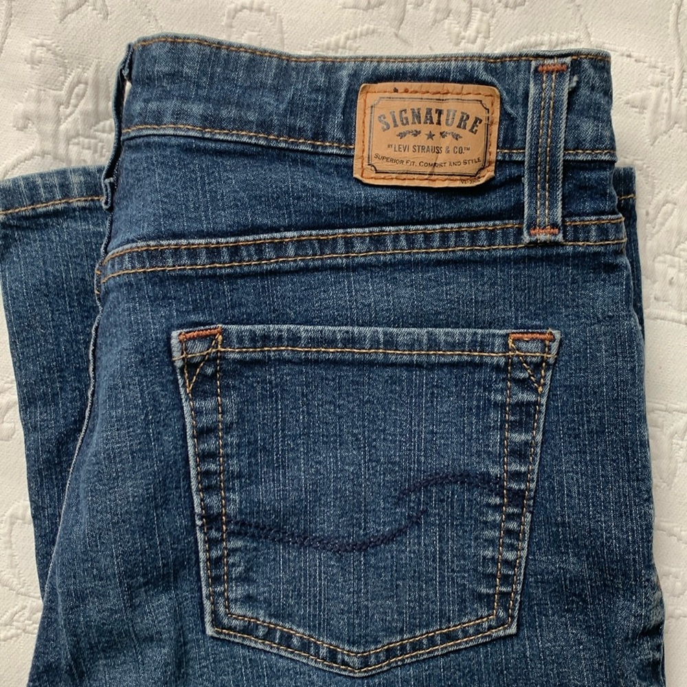 Levis Signature At Waist Bootcut Jeans sz 8 Medium